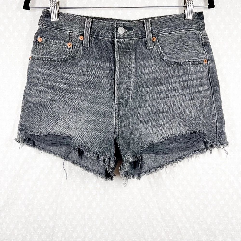 Levis diy 14”
